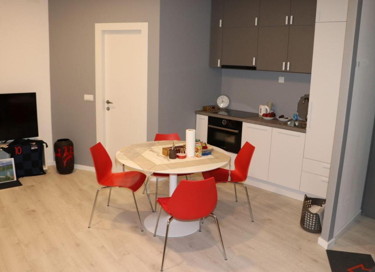 Apartman Gusar -Top Position, Close To The Center And The Beach, Fully Equipped Omiš Dış mekan fotoğraf