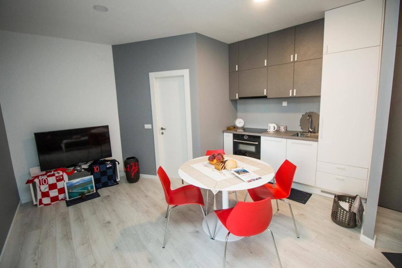 Apartman Gusar -Top Position, Close To The Center And The Beach, Fully Equipped Omiš Dış mekan fotoğraf