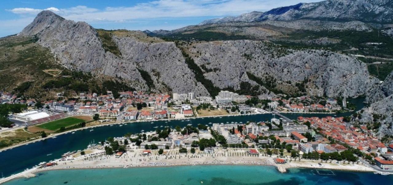 Apartman Gusar -Top Position, Close To The Center And The Beach, Fully Equipped Omiš Dış mekan fotoğraf