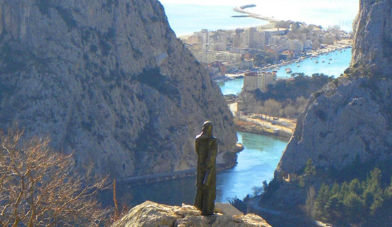 Apartman Gusar -Top Position, Close To The Center And The Beach, Fully Equipped Omiš Dış mekan fotoğraf